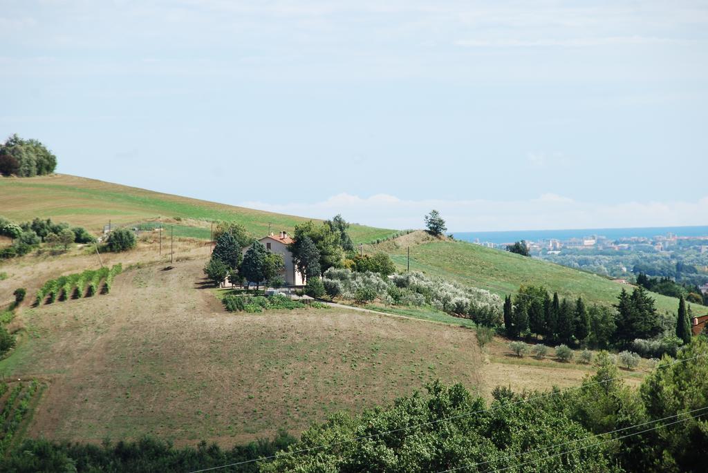 Bianco Nuvola Bed & Breakfast Montecchio  Cameră foto